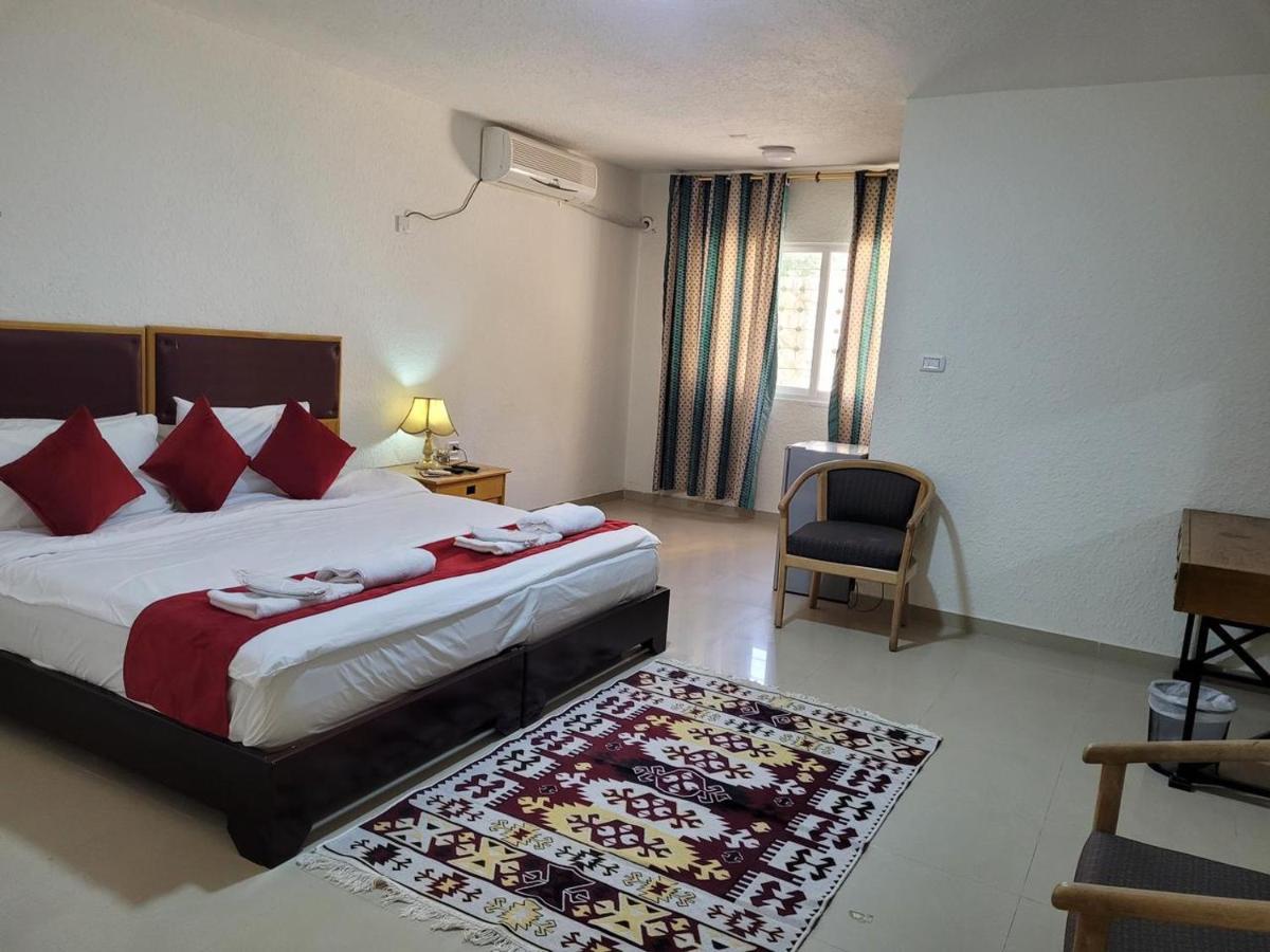 Petra Home Hotel 瓦迪穆萨 外观 照片